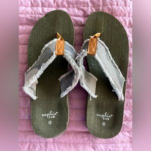 NWOT Camo Flip Flops